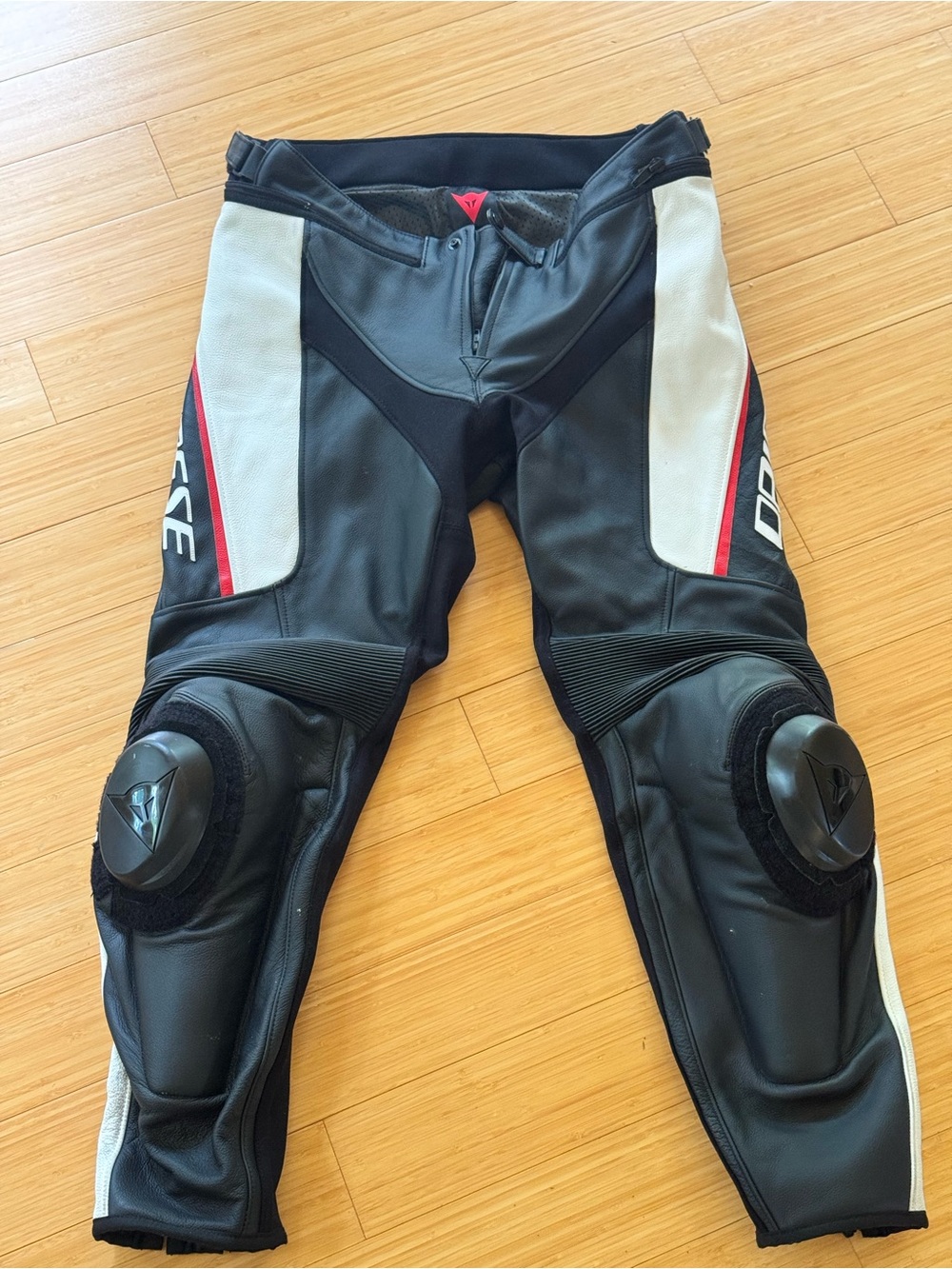 Men’s Dainese Delta 3 Non Perforated Black Leather Motorcycle Pants Size 56 EU